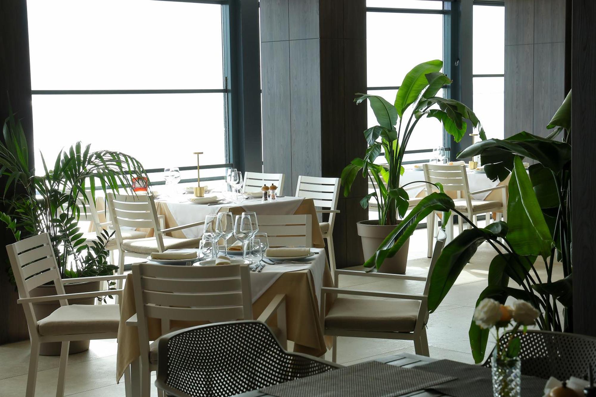 סרנדה Joelle Premium Hotel מראה חיצוני תמונה